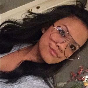 DONATED: F21 | Readers